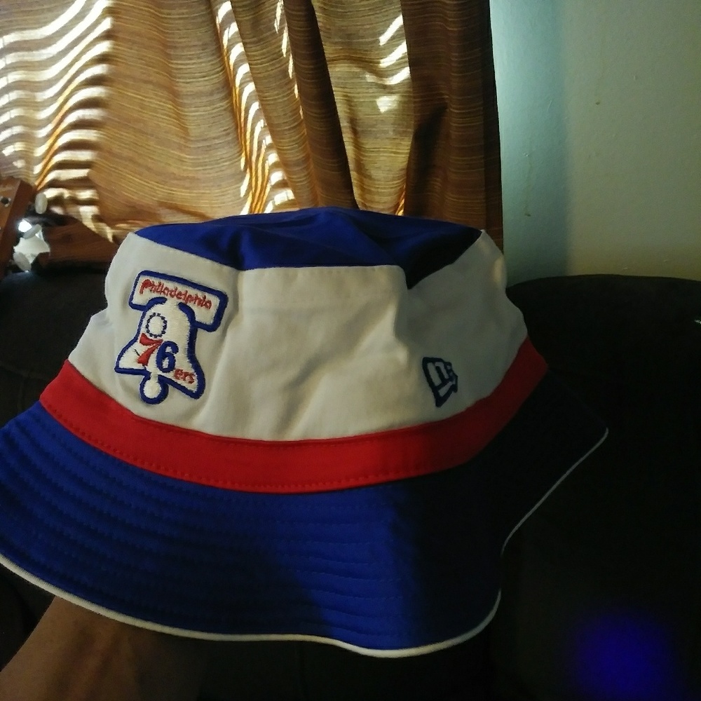Vintage 76ers bucket hat new era